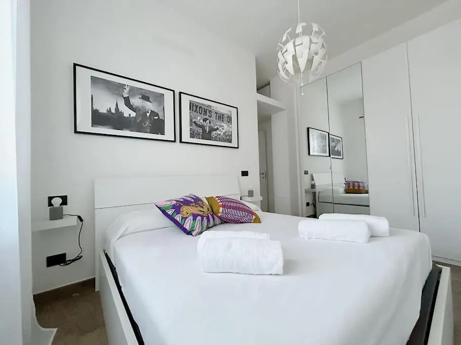 Sunnyflat Near Navigli E Bocconi Apartment Milan Italy